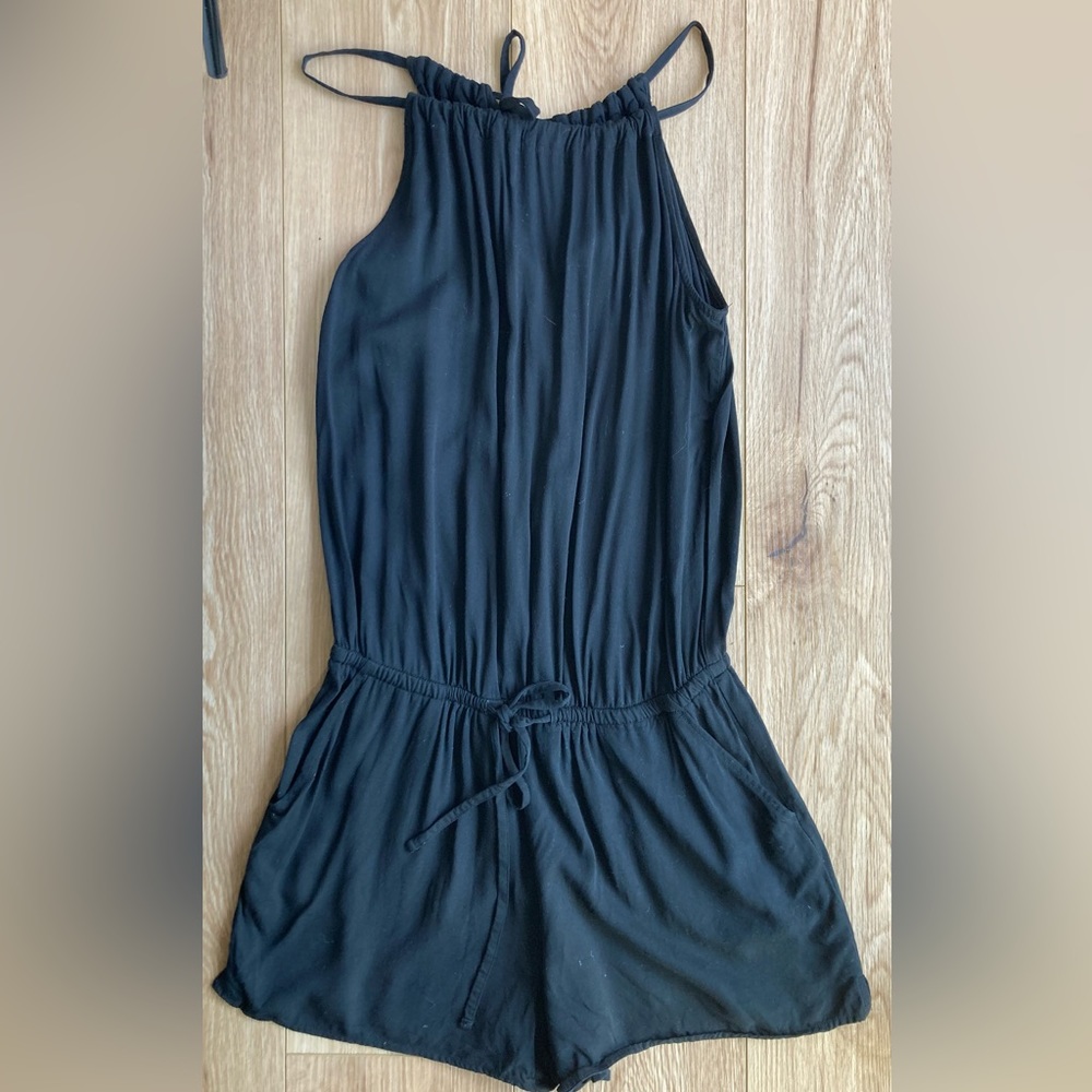 Old Navy Romper Basic Black Size Medium